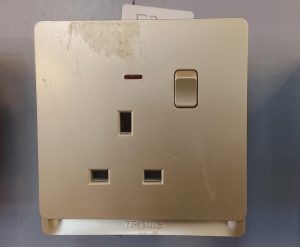 13A Switched Socket Outlet